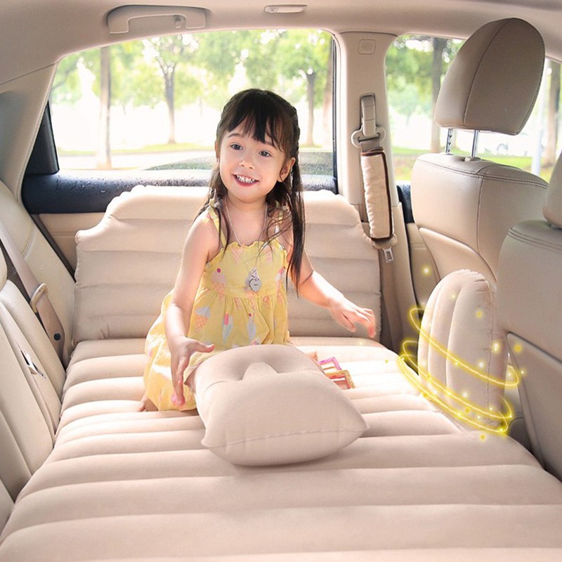 Cần lưu ý trông giữ các bé nhỏ trong khi đang vận hành xe để tránh những sự cố bất ngờ.